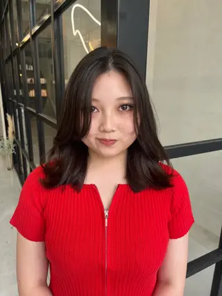 セミロング MaisonHALU 梅木琉衣のヘアスタイル