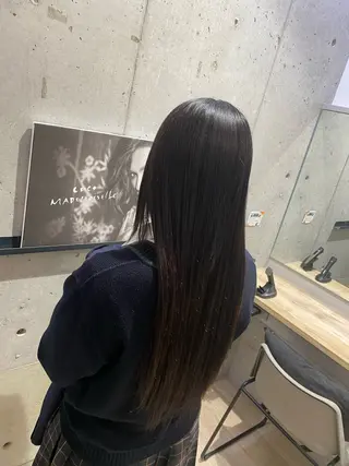 ロング 友利 翔太のヘアスタイル