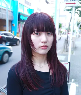 セミロング カラー ウルフ/レイヤー/ ブリーチ/牧原歩夢のヘアスタイル