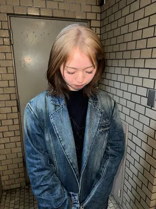 ミディアム 室屋 鈴音のヘアスタイル