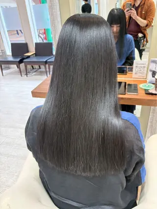 ロング 岩岡 つなみのヘアスタイル