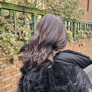 セミロング あべかりん/原宿 /マツパ/ハイトーンのヘアスタイル