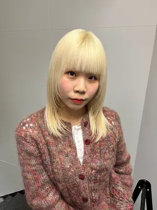 ミディアム カラー ハイトーン/レイヤー ハッシュカット/牧原のヘアスタイル