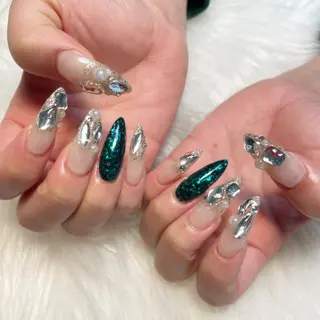 ネイル ゴテゴテ💙ワンホン リオナのネイルデザイン