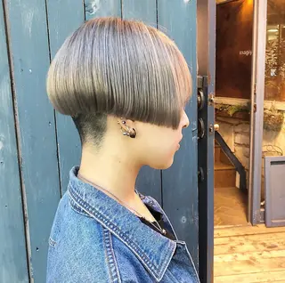 ショート カラー ブリーチ、パーマ 西部笑のヘアスタイル