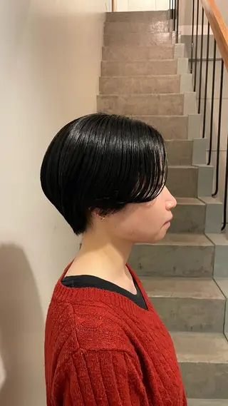 ショート ハラダ クルミのヘアスタイル