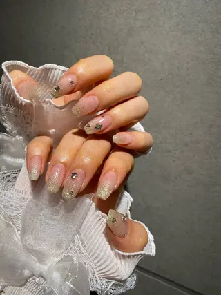 ネイル I-nailロング /ワンホン/キラキラのネイルデザイン