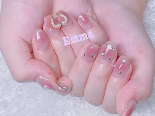ネイル She   Nail所属・ISA_ BELLAのネイルデザイン