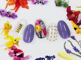 ネイル ティーエヌ 金山駅東口店のネイルデザイン