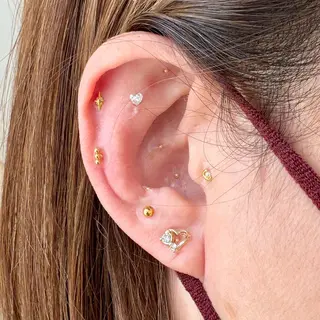 White/マツエク /まつパ/耳つぼのマツエク・マツパデザイン