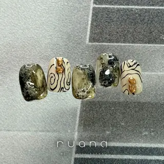 ネイル 名村 優希のネイルデザイン