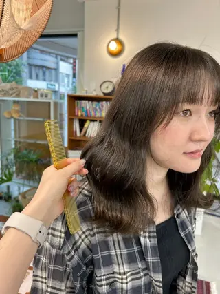 セミロング カラー 藤原 あかりのヘアスタイル