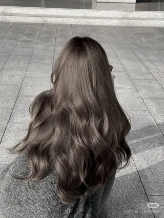 ロング カラー ヘアアレンジ 💎韓国/ レイヤー カット/ 暖色🫧のヘアスタイル