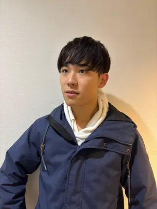 メンズ ゆい/パーマ/レイヤ ー/似合わせカラーのヘアスタイル