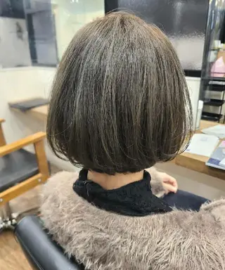 ショート カラー 関口 友菜のヘアスタイル