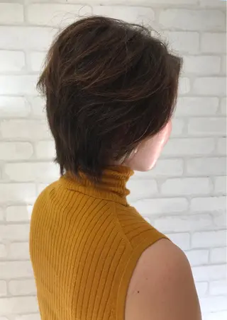 ショート 金沢 広美のヘアスタイル