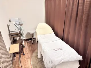 メンズ DeI'm 津田沼所属・Toshi エステティシャンのエステ・リラクイメージ