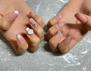 ネイル VIERU 🌈🎀💖のネイルデザイン