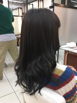 ロング N° jillva ♦️川端裕司♦️のヘアスタイル