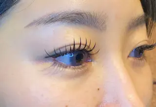 マツエク・マツパ beauty＆eyelush　RADIANCE所属・manaka .Tのマツエク・マツパデザイン