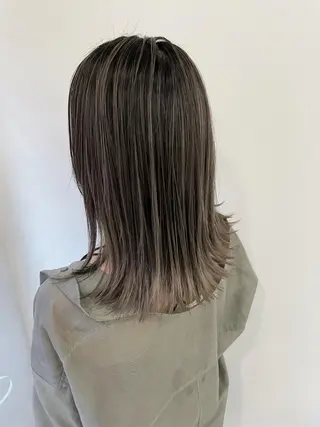 ミディアム カラー かわさき ともやのヘアスタイル