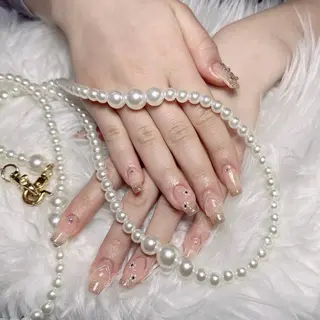 ネイル RAFFINE 月🦋🩵のネイルデザイン