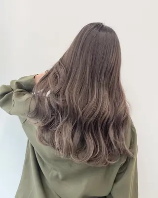 ロング カラー ヘアアレンジ 【公式】amble luxe池袋東口🩷のヘアスタイル