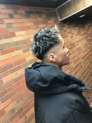 ショート カラー パーマ メンズ ⭐️TOSHIKI メンズパーマオタク⭐のヘアスタイル