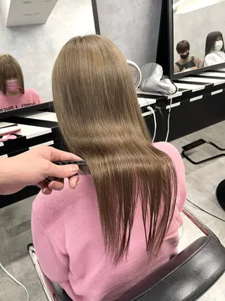 ロング カラー オフホワイトアンドなんば所属・福西 洋斗のヘアスタイル