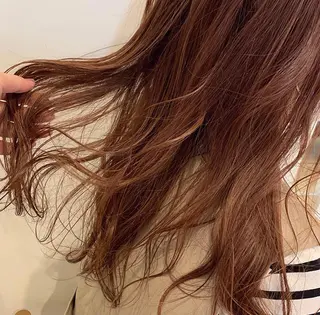 ロング カラー 佐藤 永夏のヘアスタイル