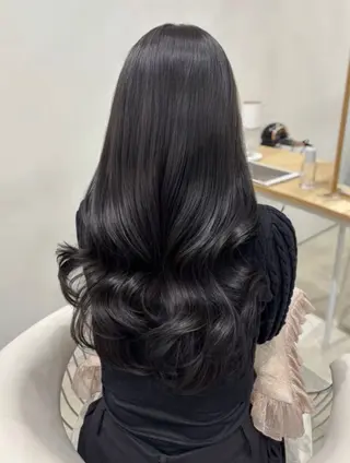 ロング カラー mana /レイヤーカットのヘアスタイル