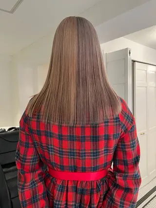 カラー ブリーチカラー🎀 韓国風/寺門美優のヘアスタイル