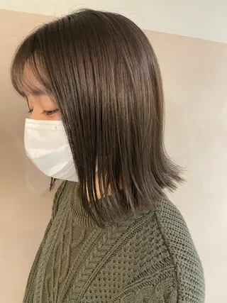 ミディアム カラー レイヤー　べージュ 白石研太のヘアスタイル