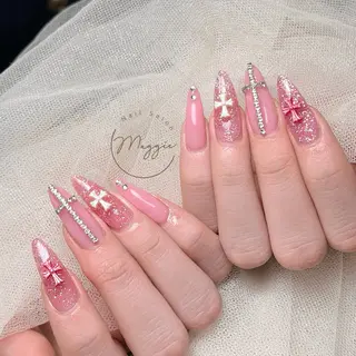 ネイル Maggie Nail🦩のネイルデザイン