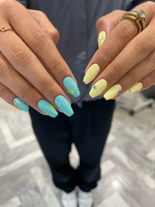 ネイル カンナ【Y2Kネイル /コーンロウ】のネイルデザイン