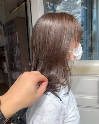 ミディアム カラー tasty priv ate gardenのヘアスタイル