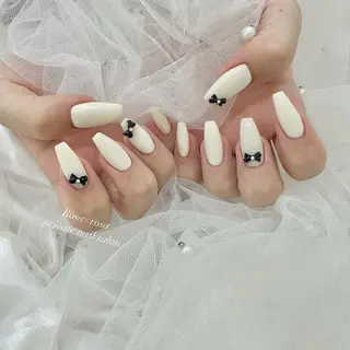ネイル Rosa x rosa所属・Rosaxrosa AKANEのネイルデザイン