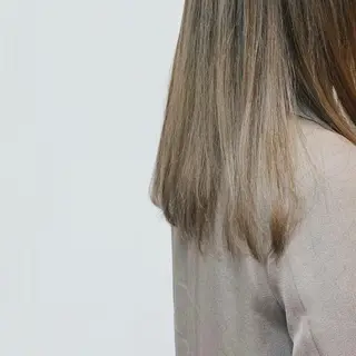 セミロング unöi所属・3月Open unöi  ホナミのヘアスタイル