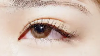 マツエク・マツパ 💜bora .のネイルデザイン