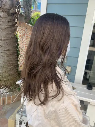 ロング パーマ ade omotesando所属・鷺谷 玲奈のヘアスタイル