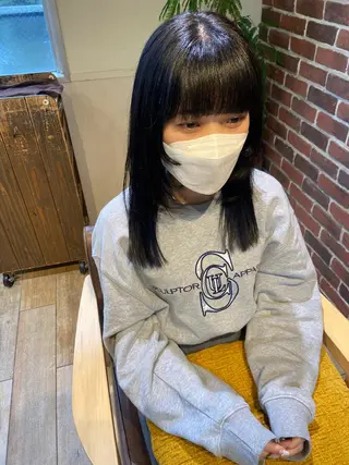 セミロング カラー 🐺ウルフ/レイヤー 似合わせ‎🤍沙羅のヘアスタイル