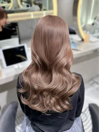 カラー ユナ / lond uluのヘアスタイル