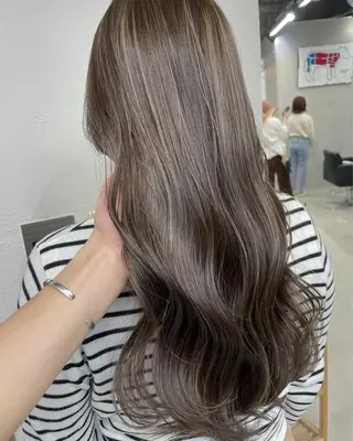 カラー Rico / bob/グレージュのヘアスタイル