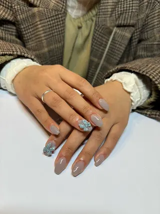 ネイル 濱岡 咲のネイルデザイン