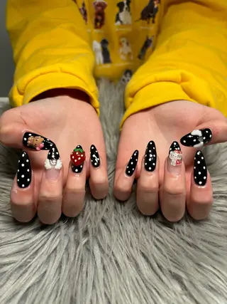 ネイル 鈴木 歩華のネイルデザイン