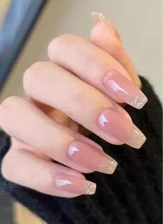 ネイル 高木 維麗絲のネイルデザイン