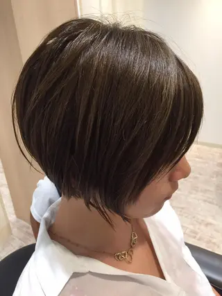 ショート カラー BIANCO北堀江 AKANEのヘアスタイル