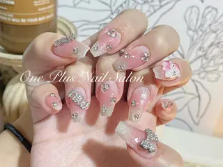 ネイル One Plus Nail Salonのネイルデザイン