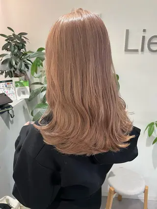 セミロング miyu✂︎Lien 上品なブリーチカラーのヘアスタイル