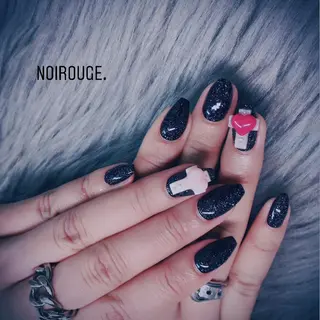 ネイル NOIROUGE所属・NOI ROUGEのネイルデザイン